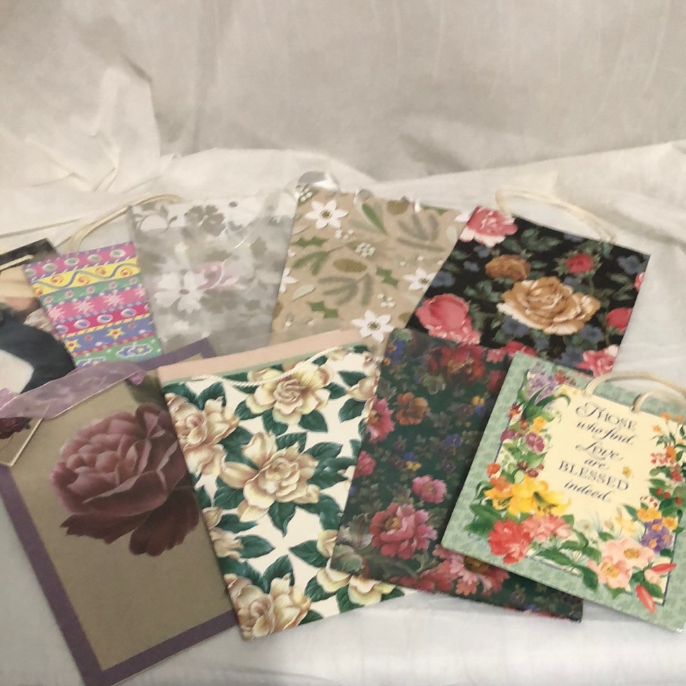 Assorted Floral Gift Bags - 9